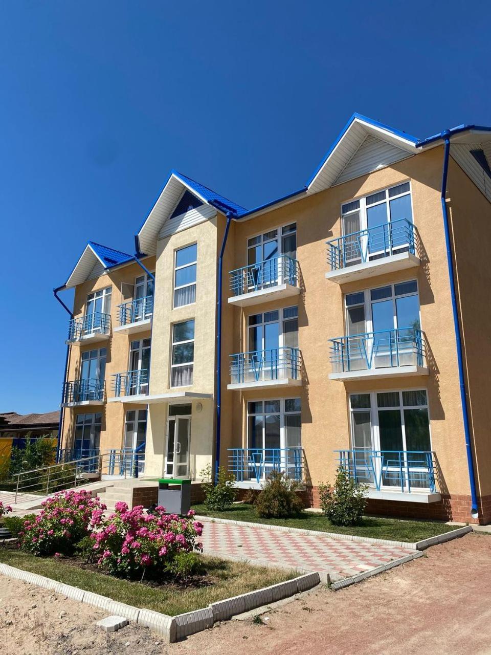 Tri Korony Hotel Cholpon-Ata Kültér fotó