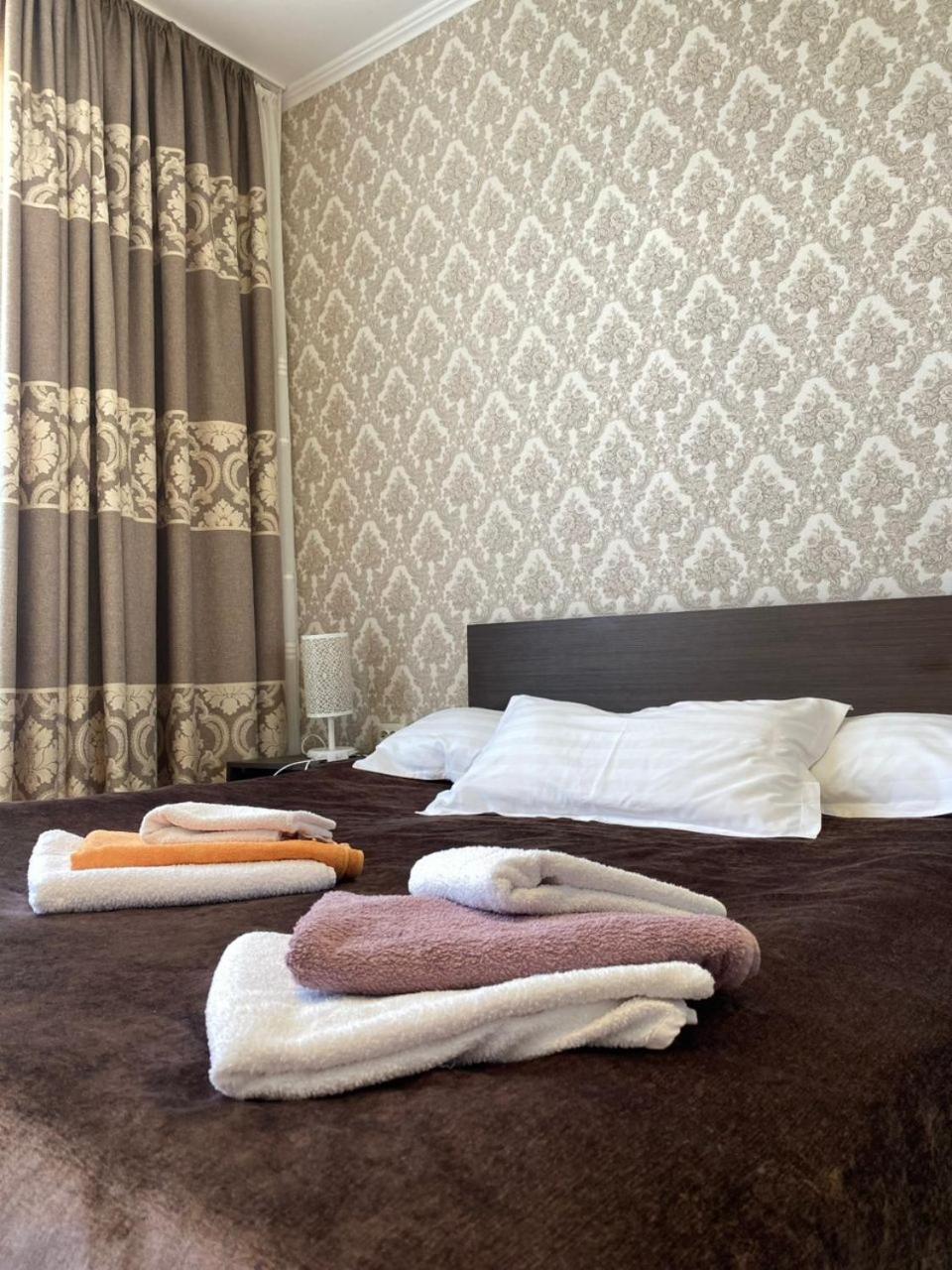 Tri Korony Hotel Cholpon-Ata Kültér fotó