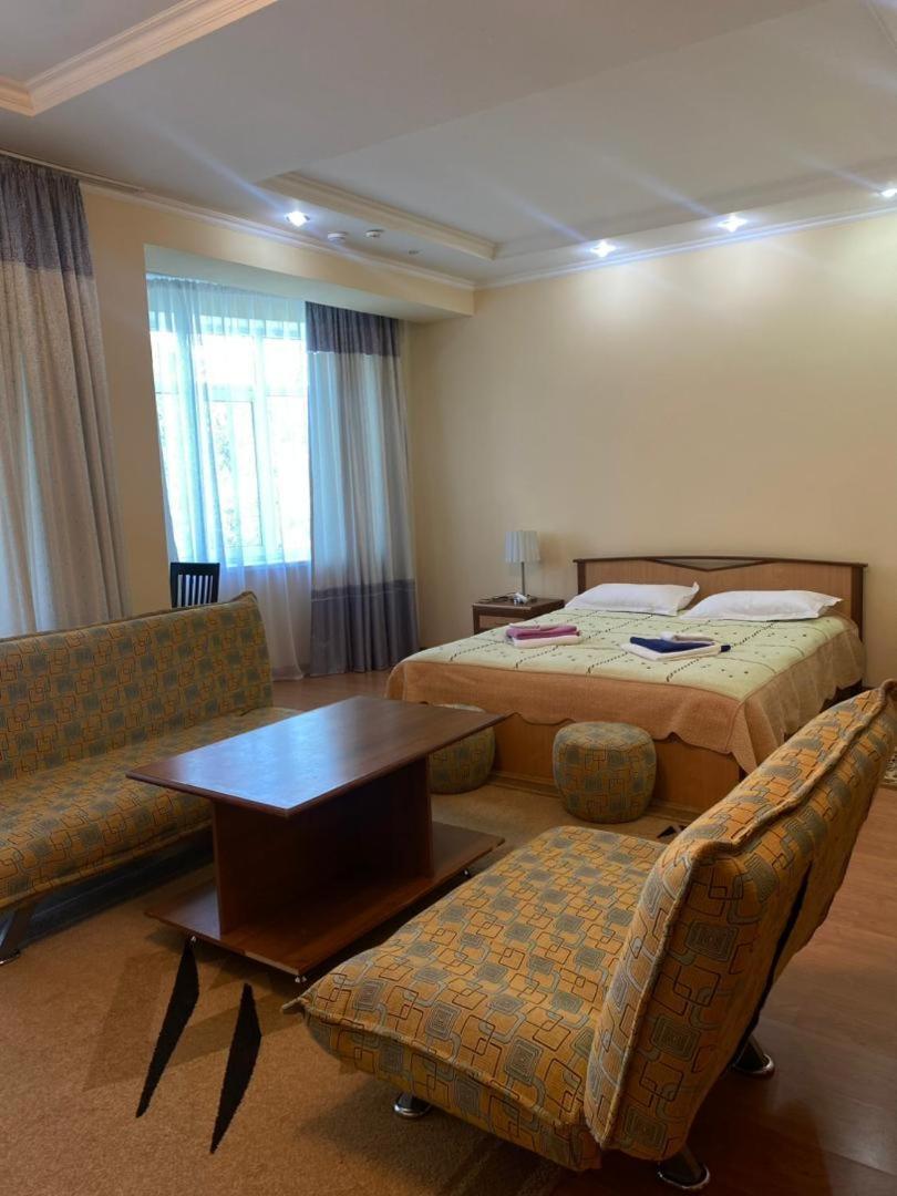 Tri Korony Hotel Cholpon-Ata Kültér fotó
