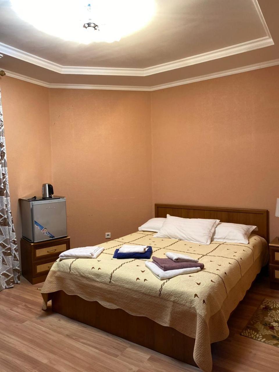 Tri Korony Hotel Cholpon-Ata Kültér fotó